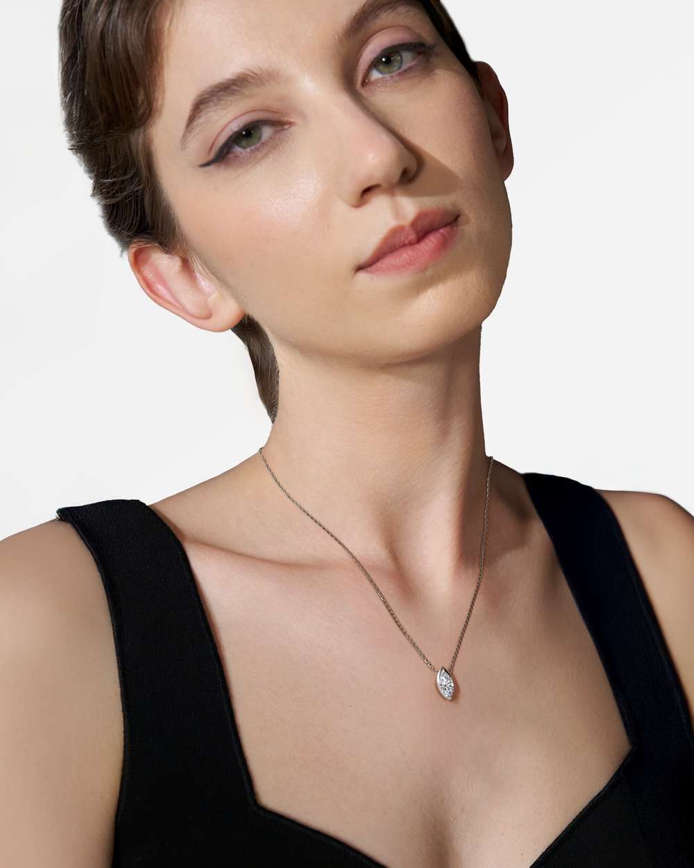 Apixa Diamond Pendant