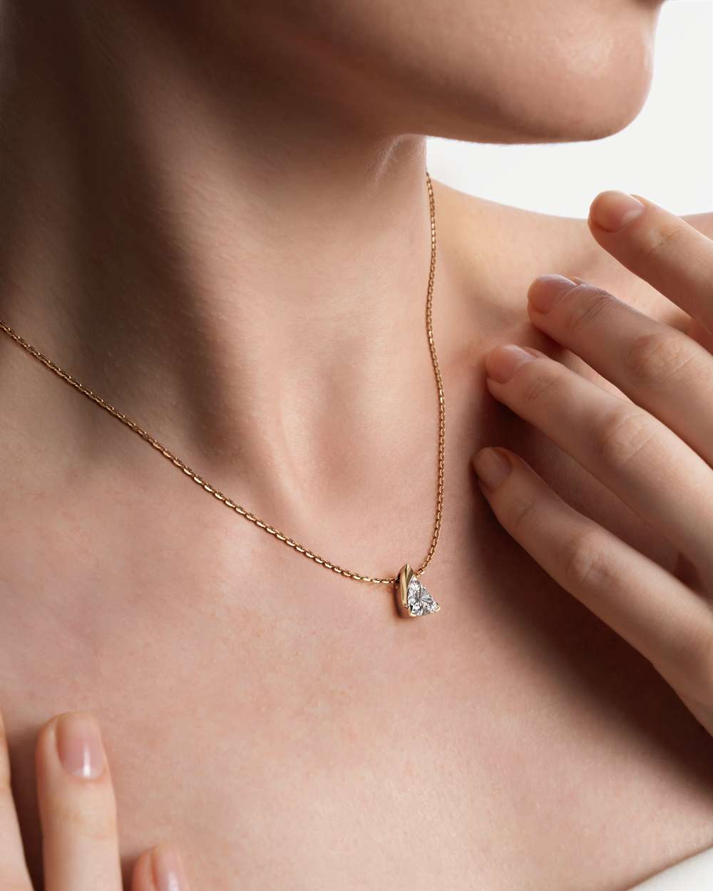 Apitris Diamond Pendant