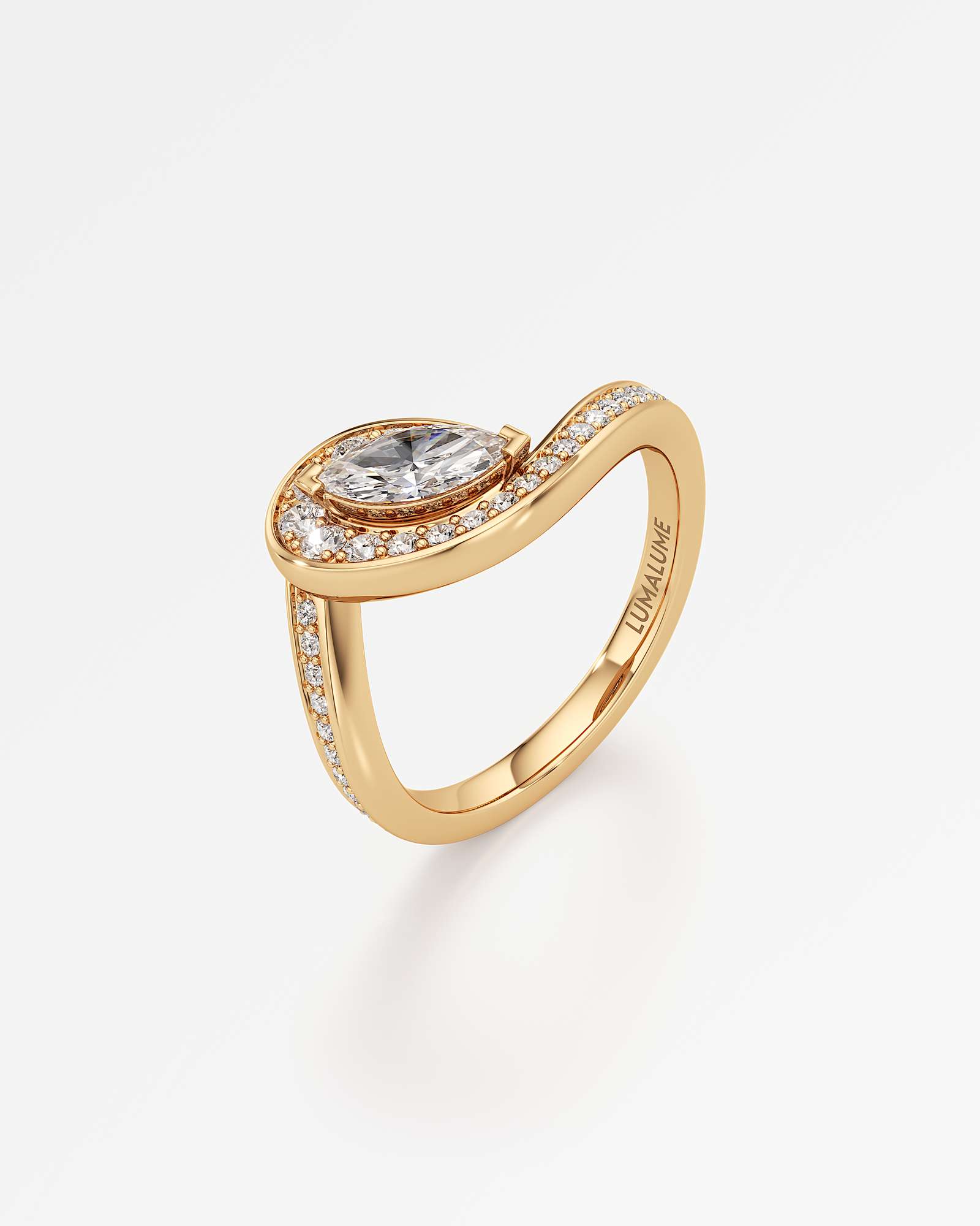 Âme Diamond Engagement Ring