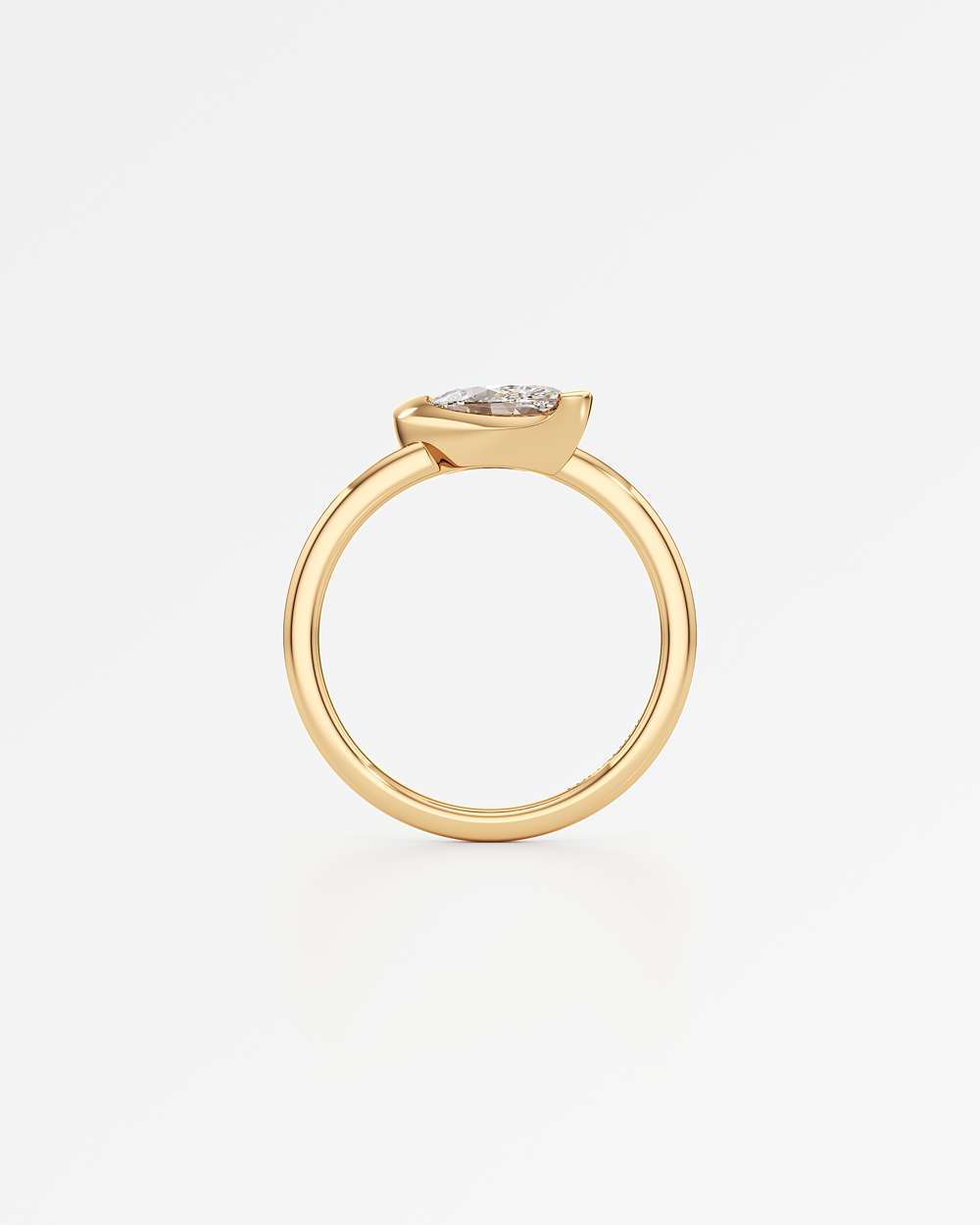 Apixa Diamond Ring