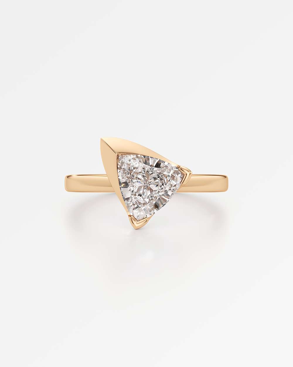 Apitris Diamond Ring